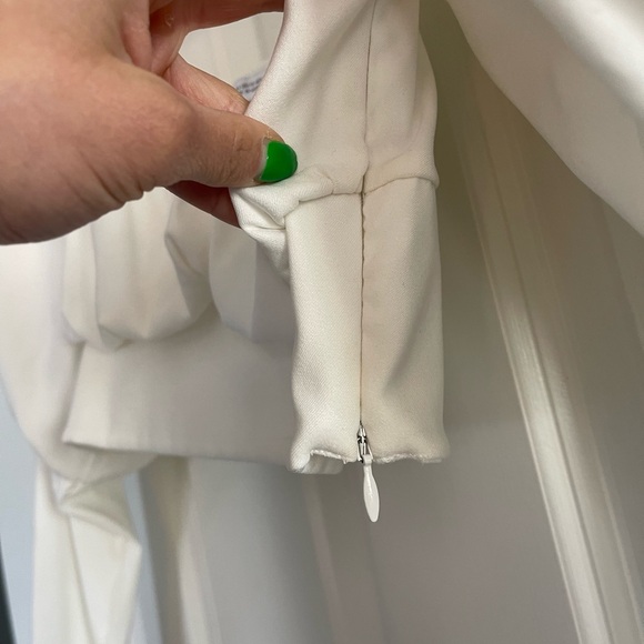 🎈Zara Balloon Sleeve Crop Top 🤍 - Picture 3 of 4